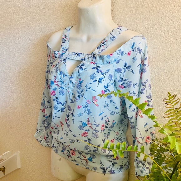 Flowering Blouse S ( Runs M ) - Picture 7 of 8